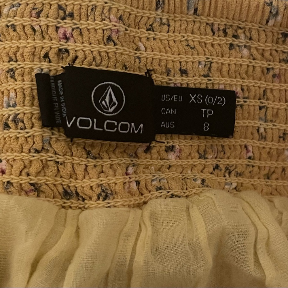 VOLCOM - Picture 3 of 3